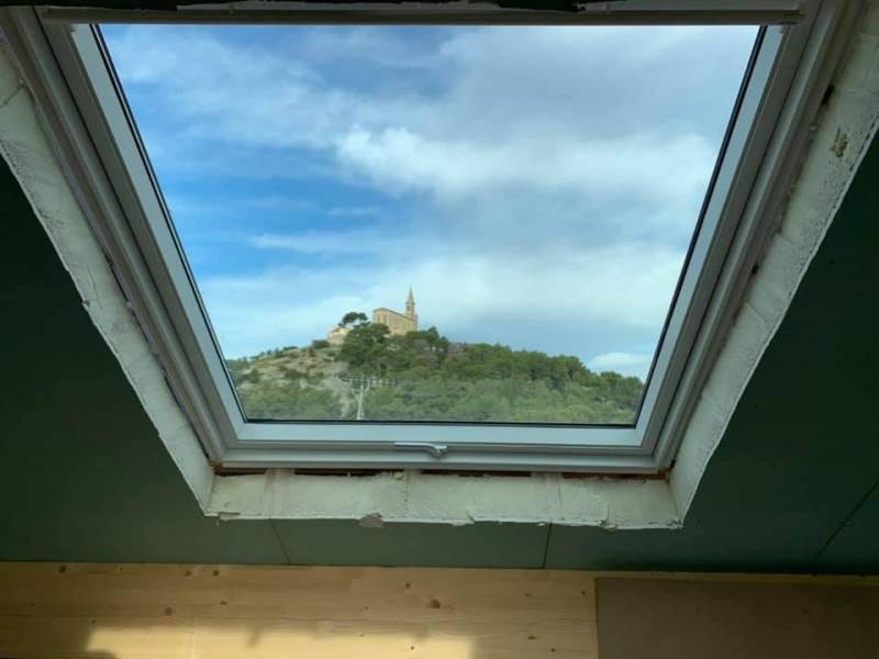 Couvreur création ouverture toit pose Velux - Birgy couverture Marseille