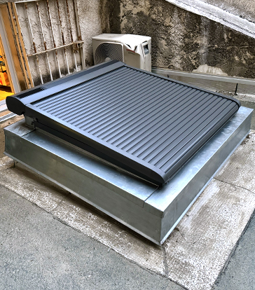 Instalation de Velux sur costière raccordement zinc Marseille