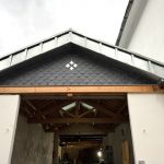 Réalisation birgy couverture couvreur zingueur 13009 d'une rive en zinc à coulisseau et ardoise naturelle